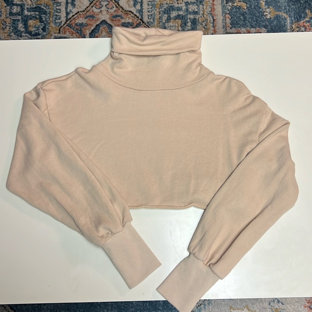 Adika Turtleneck Cropped Top